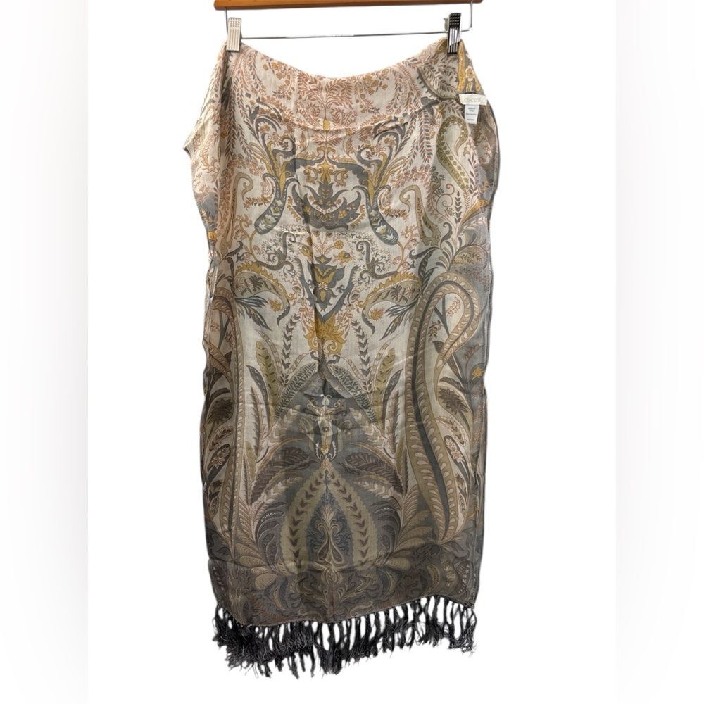 Chico’s Gray Beige Paisley Print Scarf Fringe, Viscose 19”x 66” career Staple